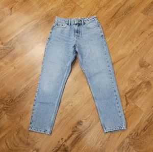 Topshop Mom jeans size 26x28 petite